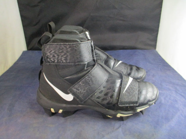 Load image into Gallery viewer, Used Nike Force Savage 2 Shark Cleats Youth Size 3
