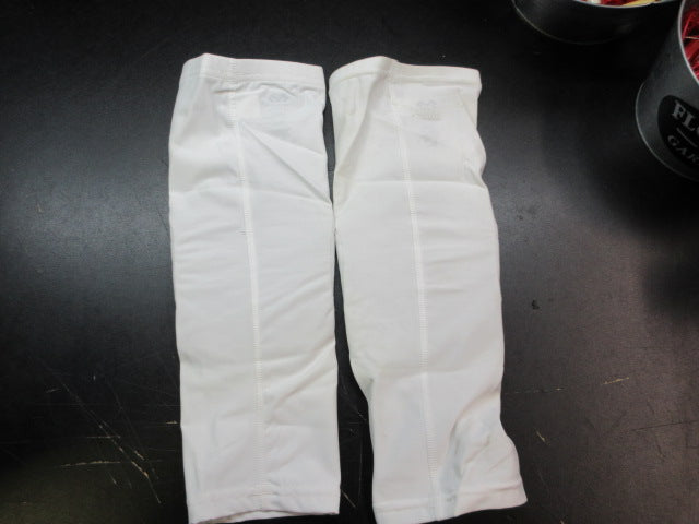 Load image into Gallery viewer, Used McDavid Compression Knee Pads/ Sleeves - Size Large
