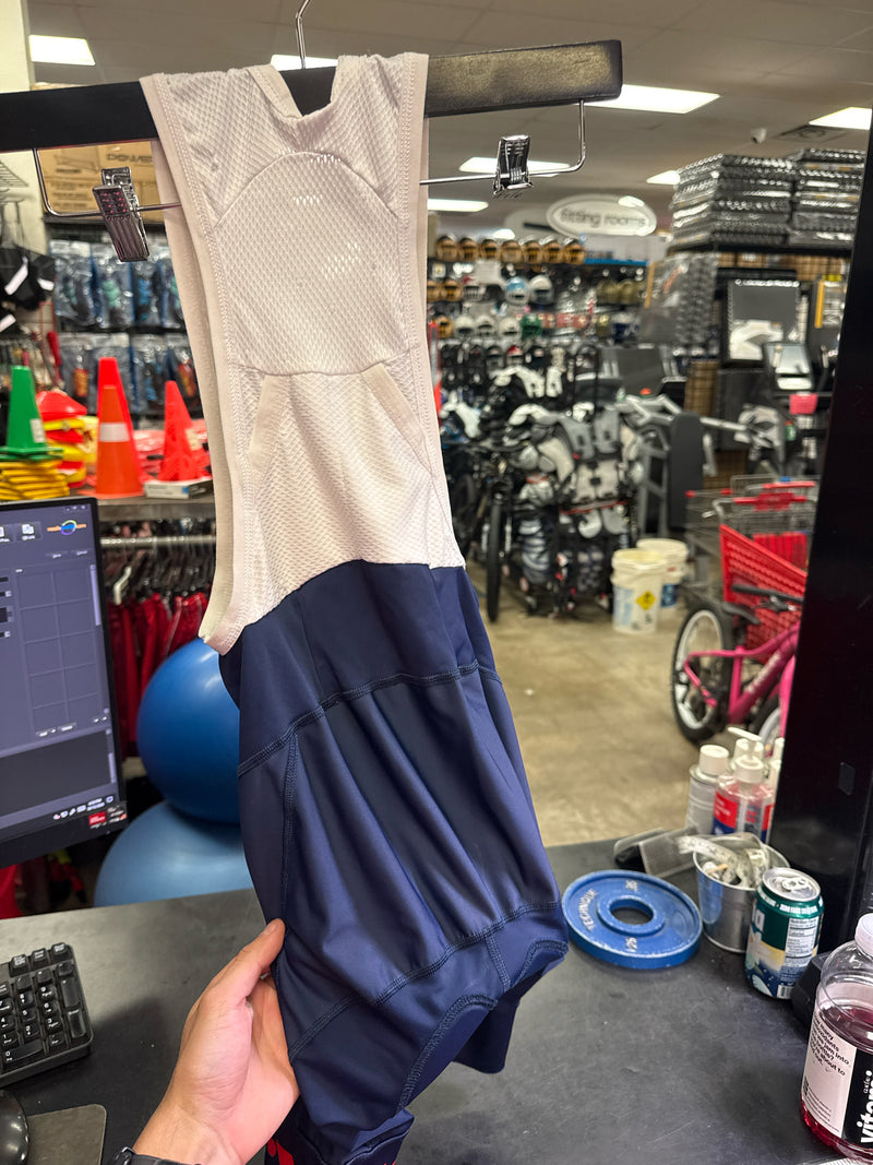 Load image into Gallery viewer, Used Endura Padded Cyling Bib Size Small
