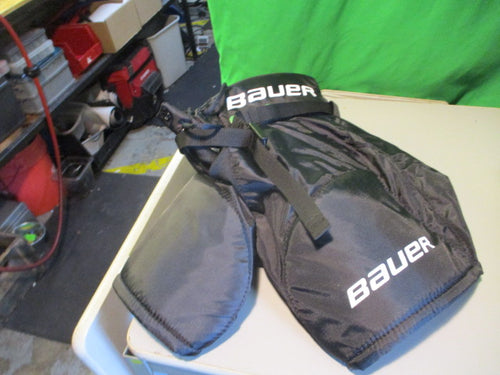 Used Bauer LiL Sport Youth Small Hockey Breezers