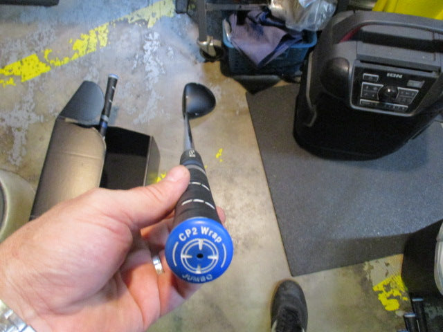 Load image into Gallery viewer, Used Clevland Launcher XL RH Stiff Flex Driver With Head Cover
