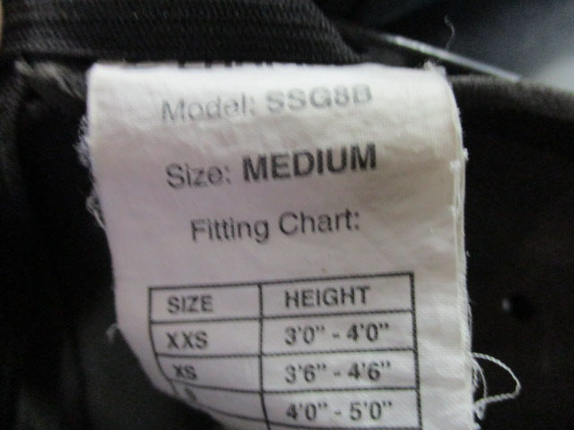 Load image into Gallery viewer, Used Champro Model SSG8B Size Medium Soccer Shin Guards
