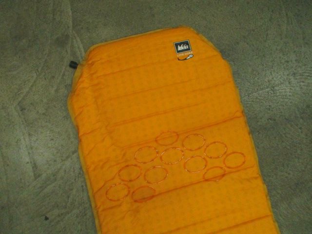 Load image into Gallery viewer, Used REI Lite-Core 1.5 Inflatable Sleeping Pad
