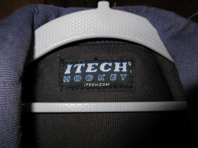 Load image into Gallery viewer, Used Itech 775 Hockey Shoulder Pads - Size Junior Large
