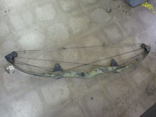 Used Bear Whitetail Hunter Archery Bow
