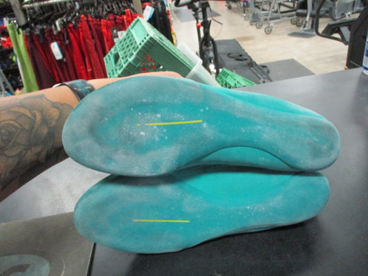 Used So Ill Size 8 Climbing Shoes