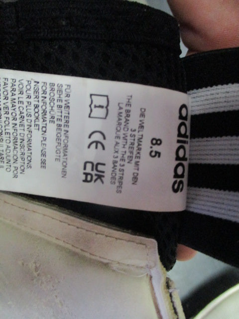Load image into Gallery viewer, Used Adidas Size 8.5 Soccer Goalie Gloves
