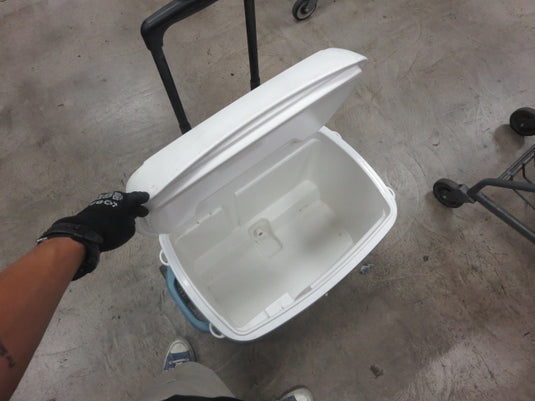Used Igloo Rolling 58L Ice Chest with Extending Handle