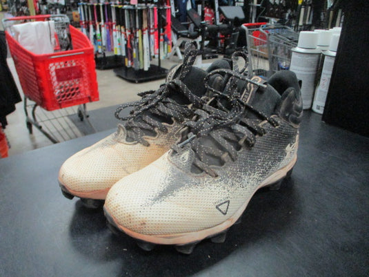 Used Under Armour Spotlight Franchise 2.0 Youth Cleats Size 4Y