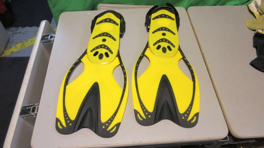 Used Speedo Dive Fins Junior L/XL - Yellow