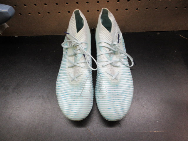 Load image into Gallery viewer, Used Puma Future 8 Match Light Up FG/ AG Soccer Cleats - Size 5.5
