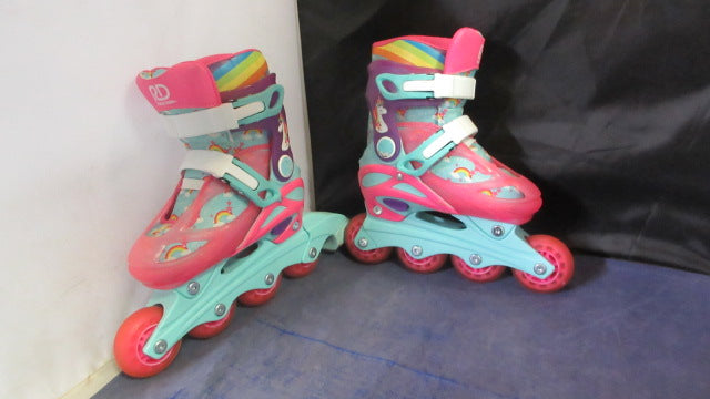Load image into Gallery viewer, Used Roller Derby 2 in 1 Quad &amp; Inline Skates Youth Size 12-2 - small wear

