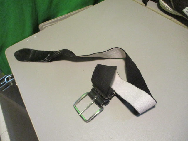 Load image into Gallery viewer, Used Louisville Slugger Black Youth Baseball Belt Has Wear
