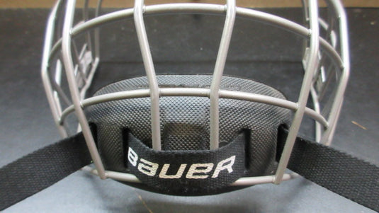 Used Bauer True Vision 1 FM2100 Hockey Mask - Medium
