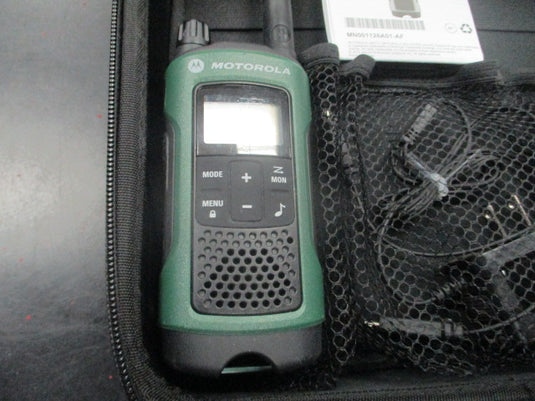 Used Motorola TalkAbout T4XX Walkie Talkie Set w/ Carry Bag