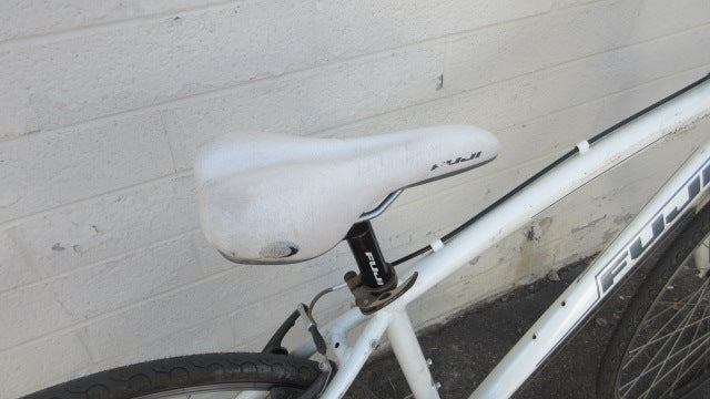 Load image into Gallery viewer, Used Fiji Hybrid 3.0 Absolute Adult 20&quot; Frame Bicycle - Gears Needs to be Tuned
