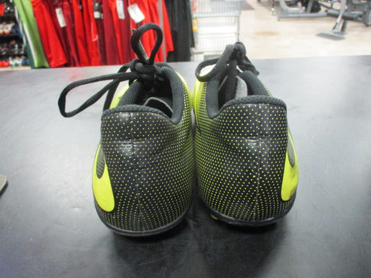Used Nike Size Youth 5 Soccer Cleats