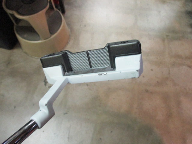 Load image into Gallery viewer, Used Taylormade Spider Blade 12 Lefty 34&quot; Putter
