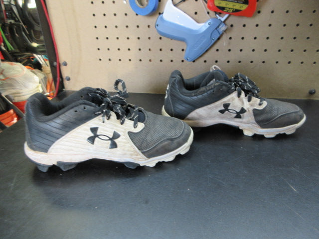 Load image into Gallery viewer, Used Under Armour Leadoff Low RM Jr Baseball Cleats
