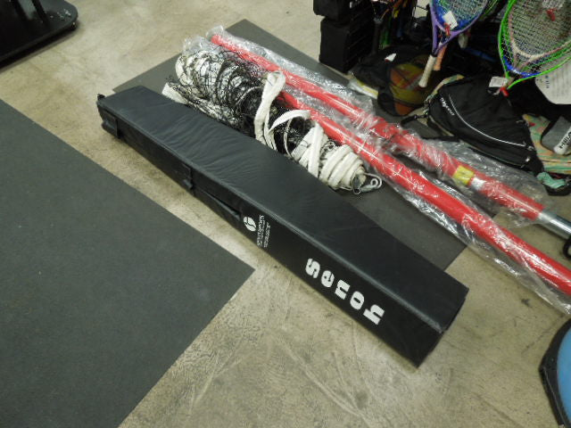 Load image into Gallery viewer, Complete Senoh DE11 Indoor Gym Volleyball Net, Poles and Pads System
