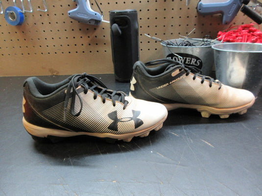 Used Under Armour Leadoff Low RM Baseball Cleats - Size Youth 5