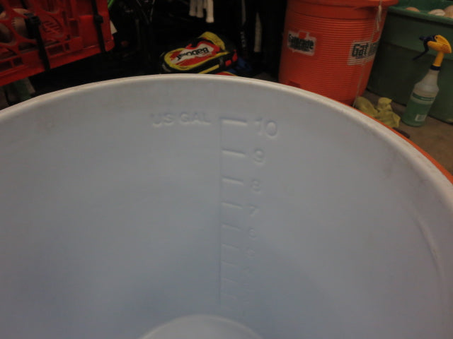 Load image into Gallery viewer, Vintage Gatorade Rubbermaid Orange Water Jug 10 Gallon Large Cooler With Spout
