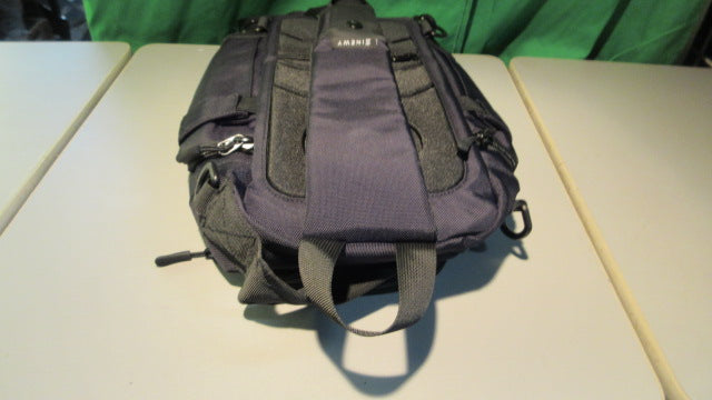 Load image into Gallery viewer, New Sinewy Sling Bag
