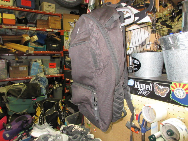 Load image into Gallery viewer, Used Evoshield Standout Backpack
