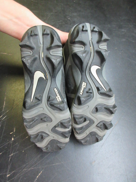 Load image into Gallery viewer, Used Nike Alpha Menace 3 Shark Football Cleats - Size Youth 1
