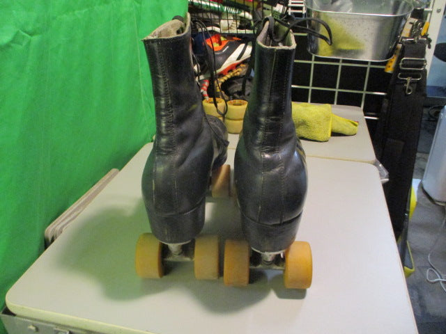 Load image into Gallery viewer, Used Hyde Size 8 Quad Roller Skates
