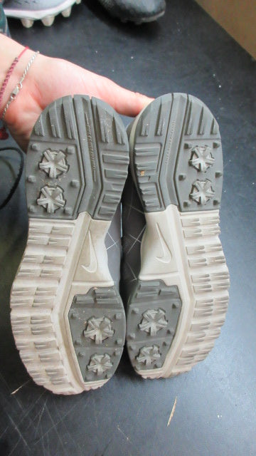 Used Nike Golf Range Jr. Golf Shoes - Youth 2