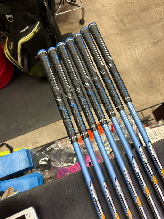 Used TaylorMade RAC R7 CGB Max Right Hand Ladies 7 pc Iron Set 6-9i and PLSw