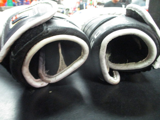 Used Fighting Tri Tec 3T 16Oz Boxing Gloves