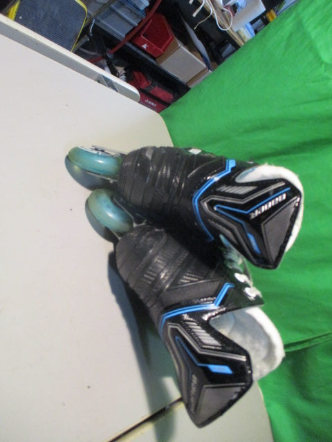 Load image into Gallery viewer, Used Bauer RSX Size 2 Hockey Roller Blades

