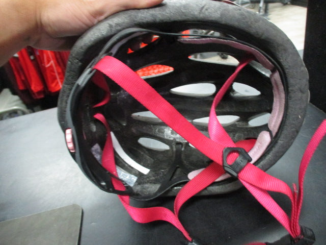 Load image into Gallery viewer, Used Giro Flume Kids Bicycle Helmet
