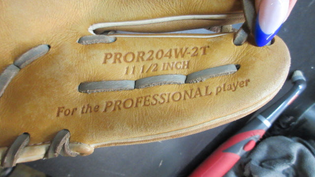 Load image into Gallery viewer, Used Rawlings Heart Of The Hide R2G 11.5" Infield Leather Glove - RHT
