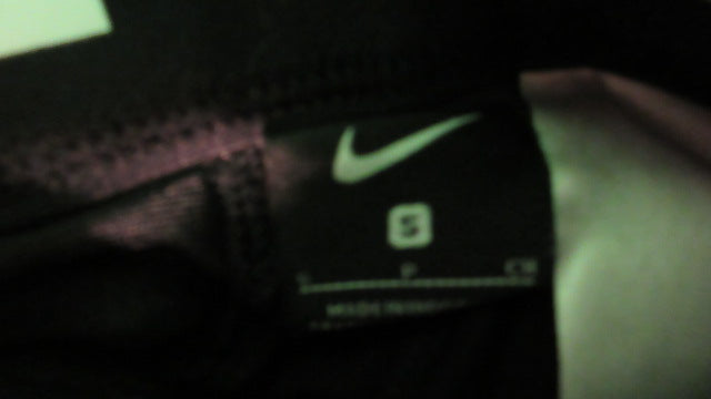 Load image into Gallery viewer, Used Nike Open Bottom Pants - Youth Small
