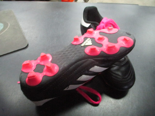 Load image into Gallery viewer, Used Adidas Soccer Cleats Size 12k - Has Wear
