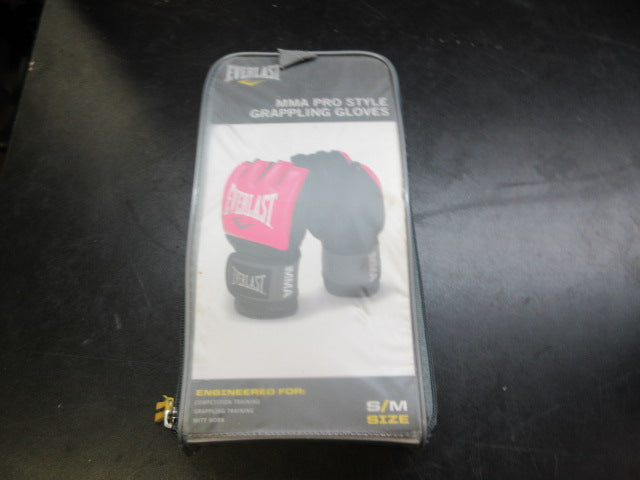 Load image into Gallery viewer, Used Everlast MMA Pro Style Grappling Gloves - S/M
