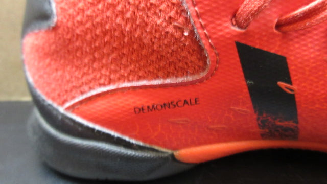 Load image into Gallery viewer, Used Adidas Predator Freak.3 Indoor Soccer Shoes - Size 5
