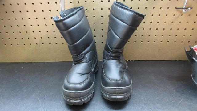 Load image into Gallery viewer, Used WFS Winter Snow Boots - Size 4
