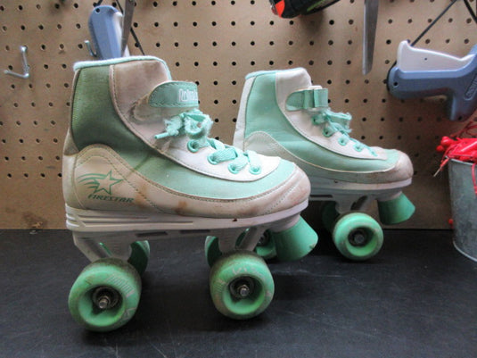Used Roller Derby FireStar Roller Skates - Size Youth 2