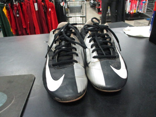 Used Nike vapor Strike Size Youth 5 Football Cleats