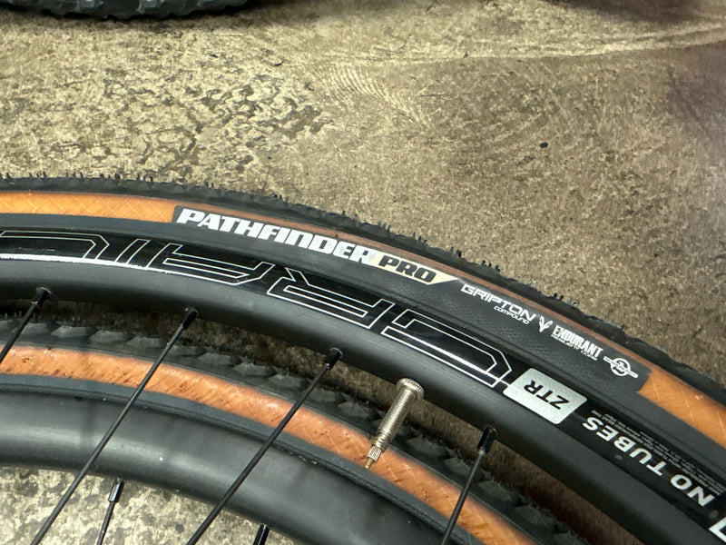 Load image into Gallery viewer, Used Pair Stans NoTubes Grail S1 Rim, Specialized Pathfinder Pro Tubeless Tire
