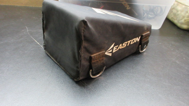 Load image into Gallery viewer, Used Easton Knee Saver - QTY 1
