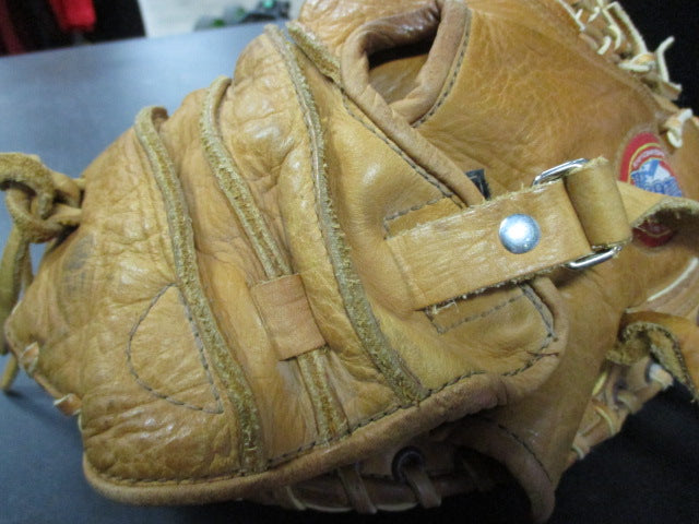Load image into Gallery viewer, Used Nokona Limited Edition CM225BF Genuine Range Buffalo Catchers Glove
