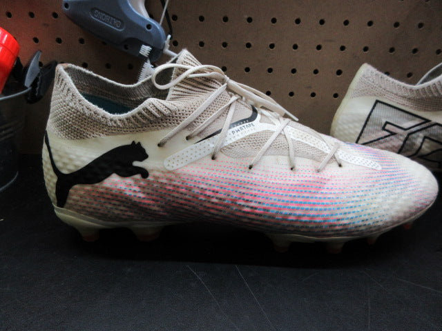 Load image into Gallery viewer, Used Puma Future 7 Ultimate Soccer Cleats - Size 9.5
