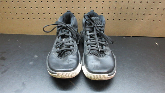 Used Under Armour Lockdown 4 Basketball Shoes - Size 9