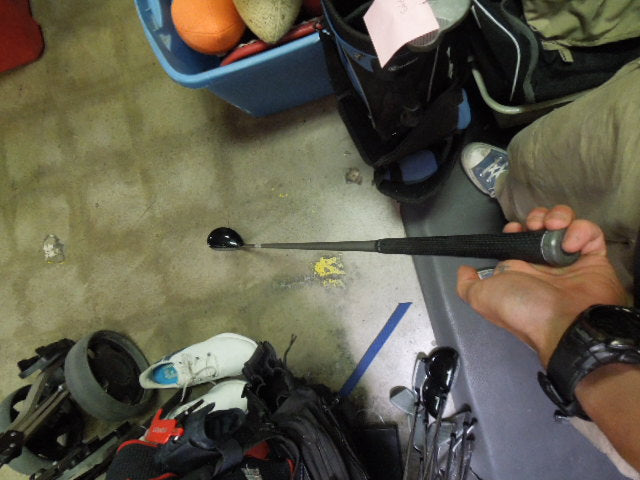 Load image into Gallery viewer, Used Titleist 915H 18º Right Hand 2 Hybrid
