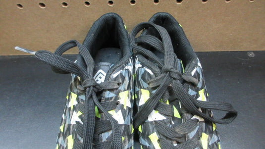 Used Dream Pairs Kids Soccer Cleats - Size Youth 13